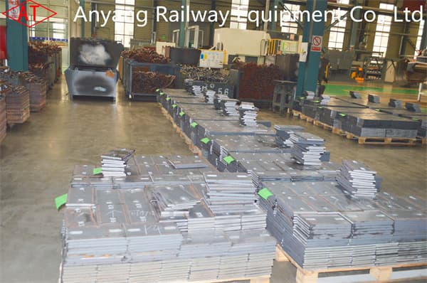 Railroad Custom Iron Base Plates-Railway Track Fasteners Manufacturer