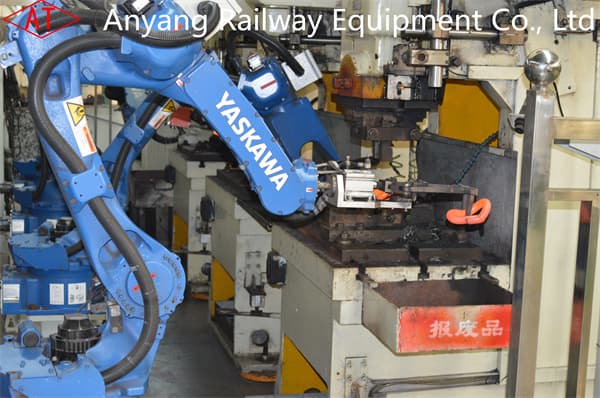 Rail Clips, Tension Clamps for Railway Rail Fastening System Producer