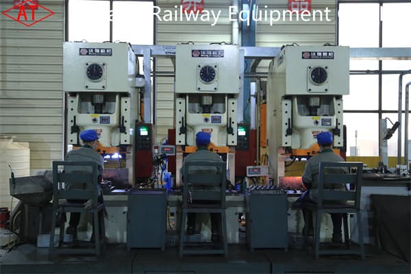 Tension Clamps, Spring Clips for Railway Rail Fastening Systems Factory