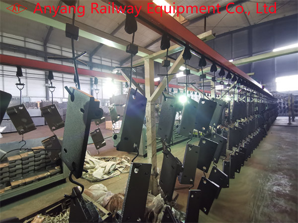 China Factory Rail Cast Tie Plates, Rail Fasteners – Mass Production