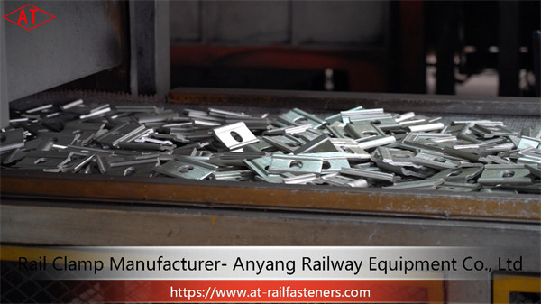China Railway Rail Clamps, Rail Gauge Baffle Plates Producer