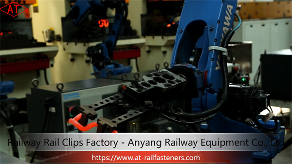 China Railway Rail Clip, Tension Clamps, Elastic Clips Factory