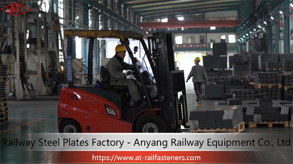 China Railway Rail Steel Plates, Railroad Tie Plates Manufacturer