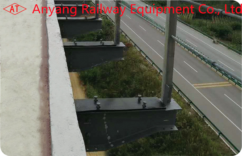 China T shaped Steel Goosenecks for Railway Bridge Sidewalk Factory